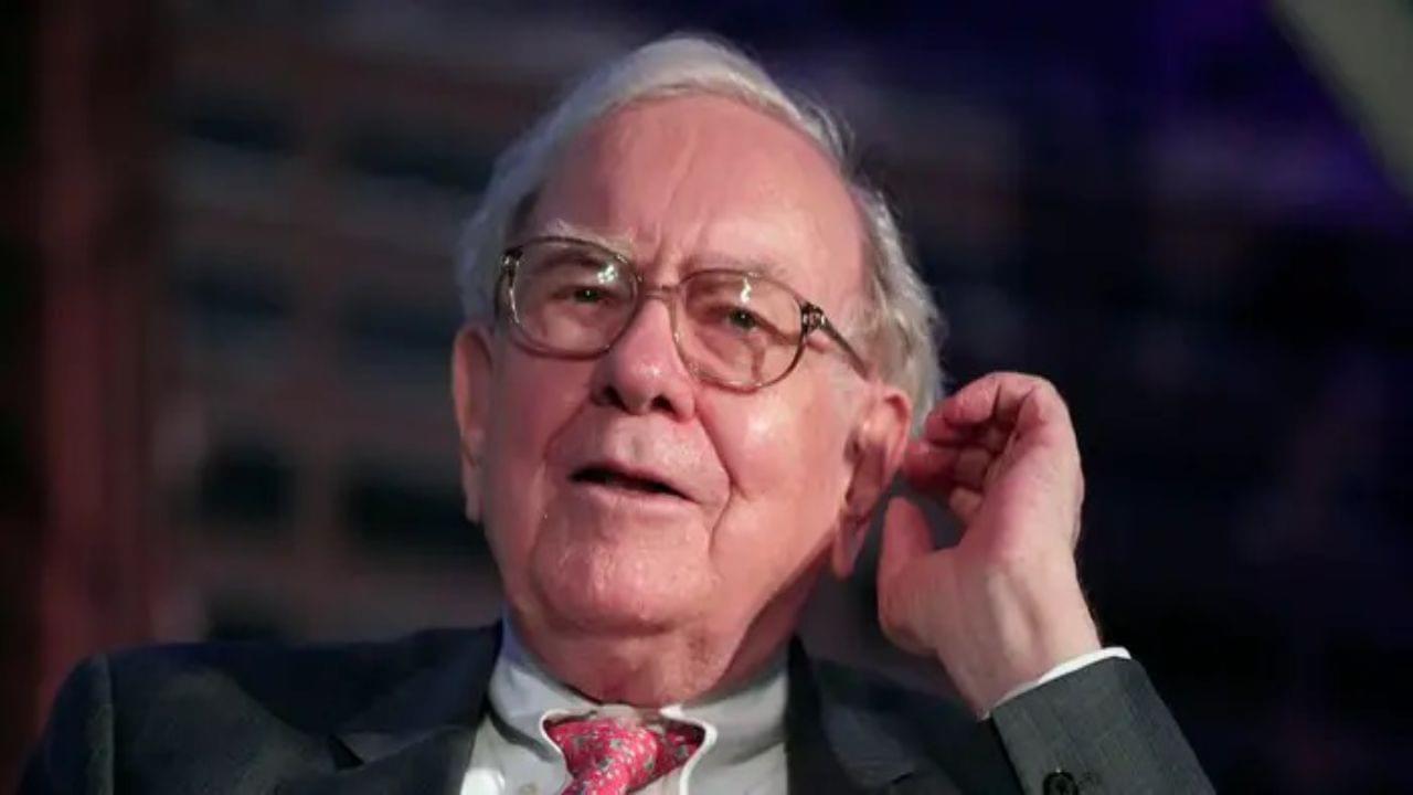 An Overview of Warren Buffett's Berkshire Hathaway Investments and the Impact of Top Holdings
